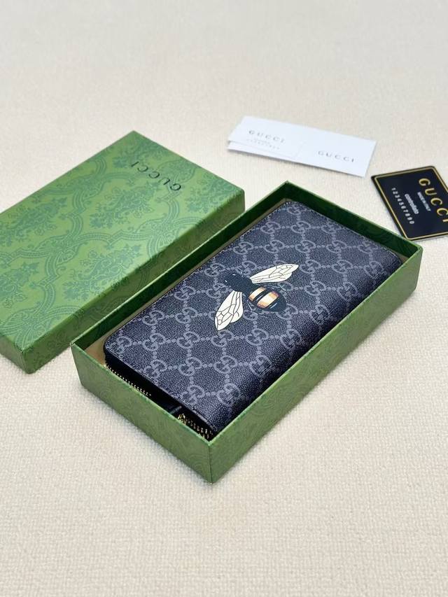 Color Black Brown Size 21X11 Gucci single zipper clutch Original top layer cowhi