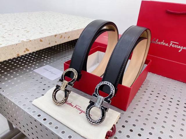 If you're unsure which belt to give to your boyfriend, client, or husband, Ferra