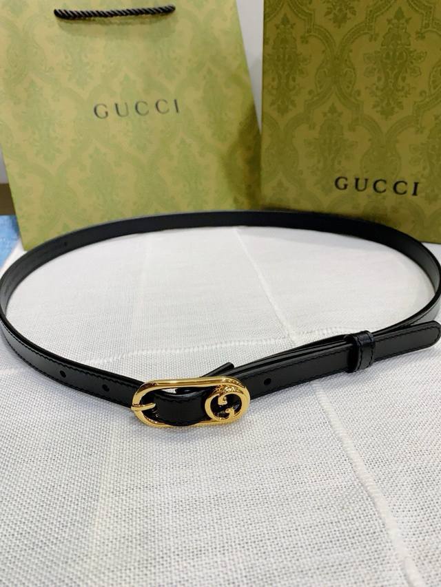 Gucci boutique small belt, slim version belt body 2.0cm, can be paired with suit