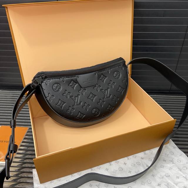 Louis Vuitton Lv Moon bag shoulder crossbody bag real product photo, original fa