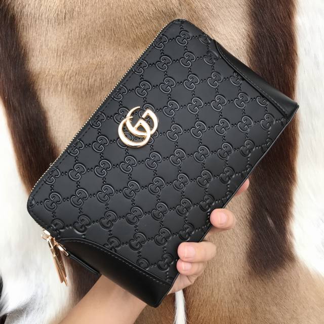 delivery box, the latest luxury men's handbag double zipper, carefully selected