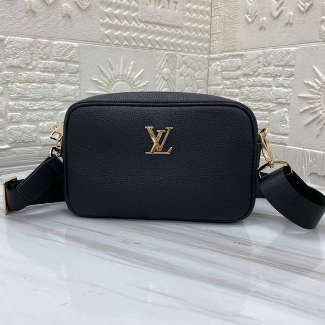 Lv top-of-the-line original and new dual-use crossbody bag has arrived. Imported