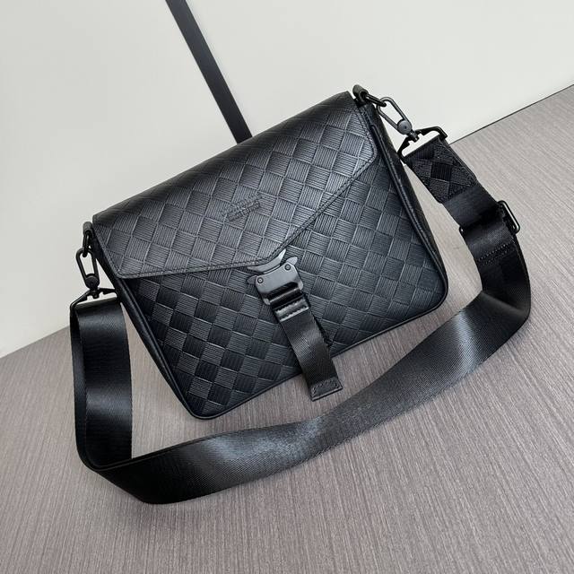 The latest and hottest Montblanc crossbody bags, the top-tier, high-end, and bes