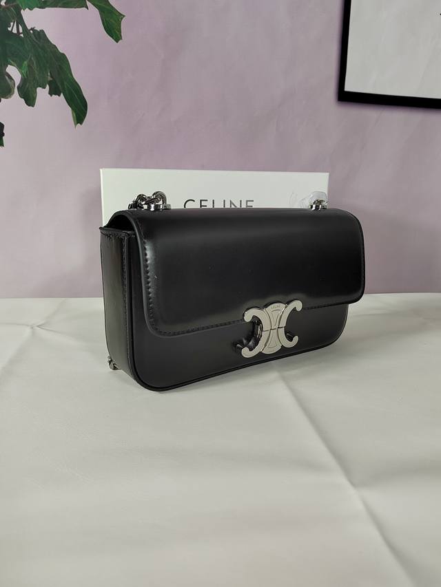 Model No. 197993 Black White Steel Triomphe Shiny Cowhide Iron Chain Shoulder Ba