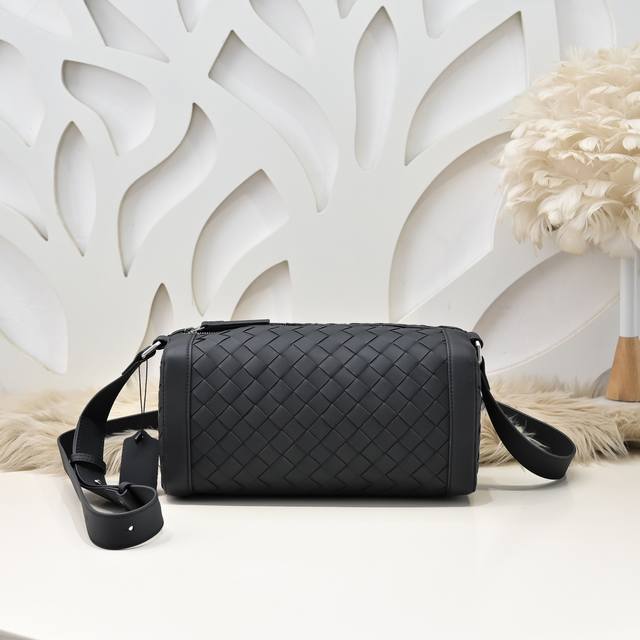 Bv - The latest men's crossbody bag, original quality, made with top-grade waxed