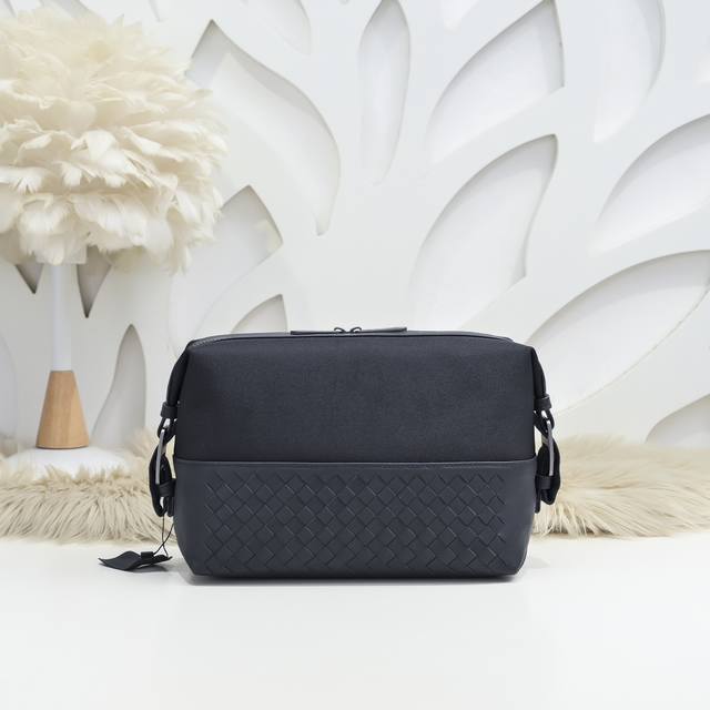Bv - The latest men's handbag, original quality, official website synchronizatio