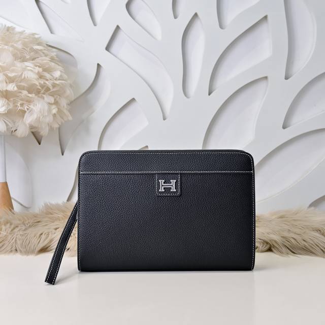 Hermes - Hermes' latest men's clutch made of top-grade calfskin with noble hardw