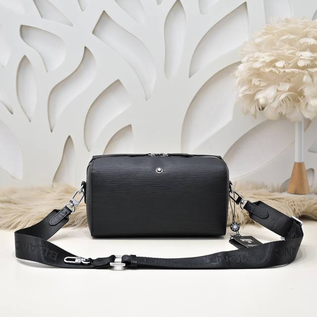 Mont Blanc - The latest men's messenger bag shoulder bag made of top-grain cowhi
