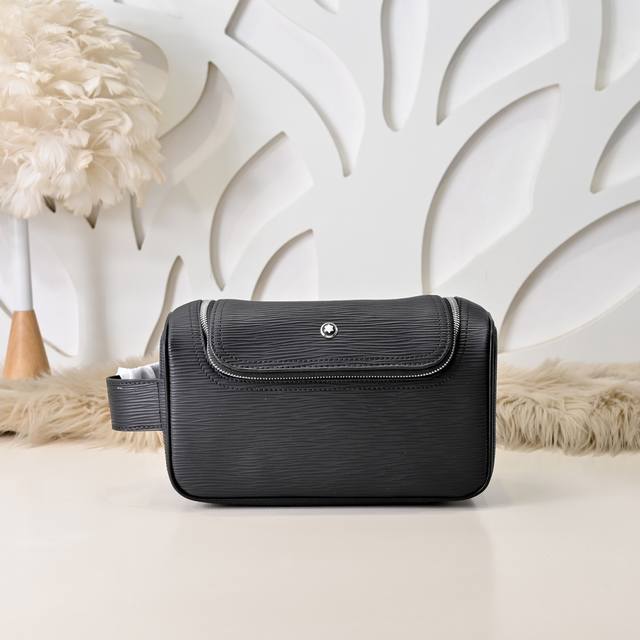 Mont Blanc - The latest men's clutch from Montblanc. Made of top-grain cowhide l