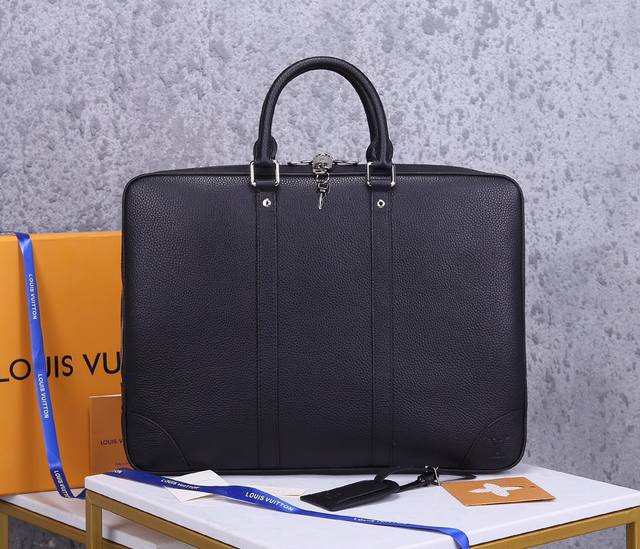 Premium Original N56003 Porte-Documents Voyage Briefcase crafted from supple Tau