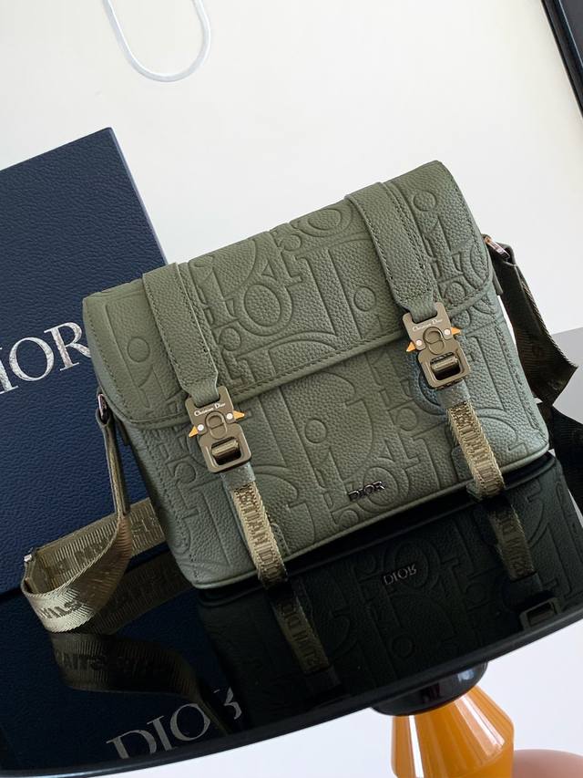 This messenger bag, a new addition to the Fall 2024 men's collection, features a