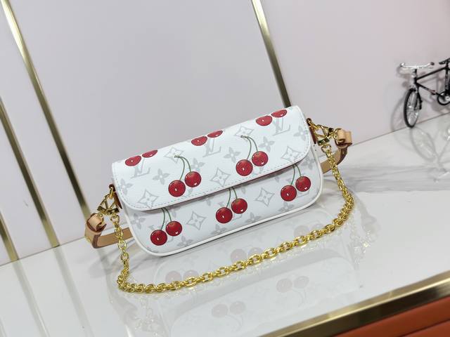 Upgraded Official Latest Cherry Chain Bag Underarm Bag Exclusive Sticker Lv M142