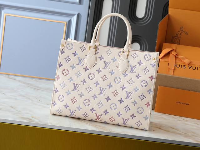 Upgraded from the original M45495 M22770. This Onthego Medium bag from the Dream