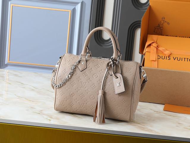 Upgraded original M47186 M11323 M40391 This Speedy Soft 30 handbag renews the cl