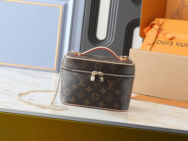 Guangzhou goods upgraded original double-sided color-changing leather M44495 M42