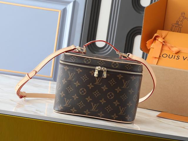 Guangzhou goods upgraded original double-sided color-changing leather M42265 Sma