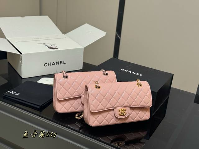 with folding box airplane box Size: 23cm Chanel Cf We have always been very care