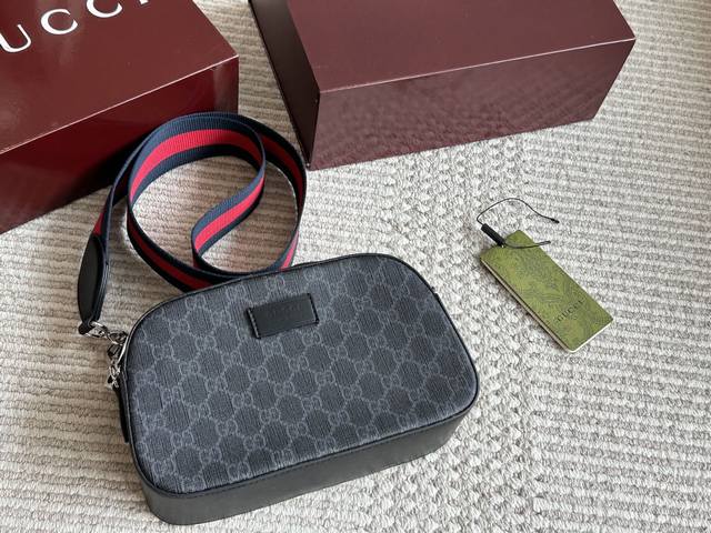 Full set packaging size 25.15 Cool Gucci Black camera bag uses a slightly crisp