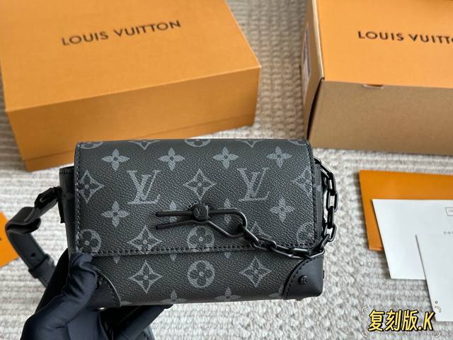 with box Size: 18*13Cml Home Steamer Trunk versatile black I bought a men's bag