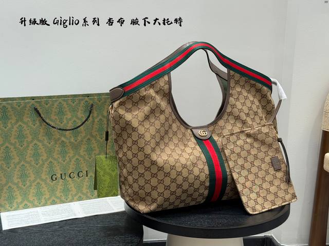 Gucci Giglio Large Tote Bag in apricot canvas monogram is now available. Incorpo