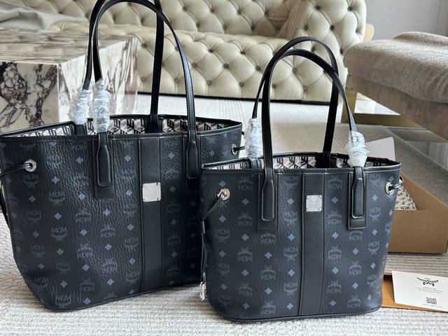 high-end all-steel brown hardware. Mcm's new double-sided shopping bag features