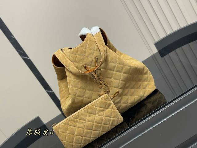 Unboxed Size: 38*35cm Yves Saint Laurent's new shopping bag is so cool! Yslgabv