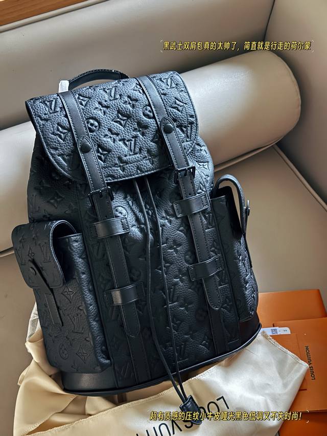 Cowhide Unboxed Size: 32*45cm Black Warrior Backpack Lv The best looking black m