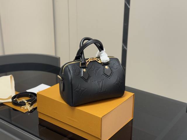 with folding box Size: 21.15Cm Lv Speedy20 new black pillow bag Search Lv pillow