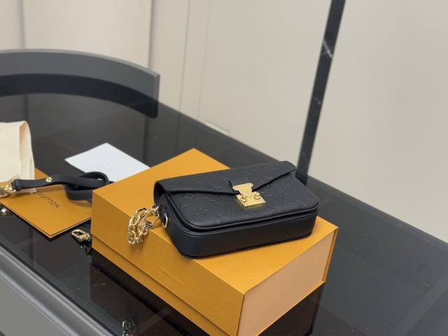 with folding box. Latest size: 21