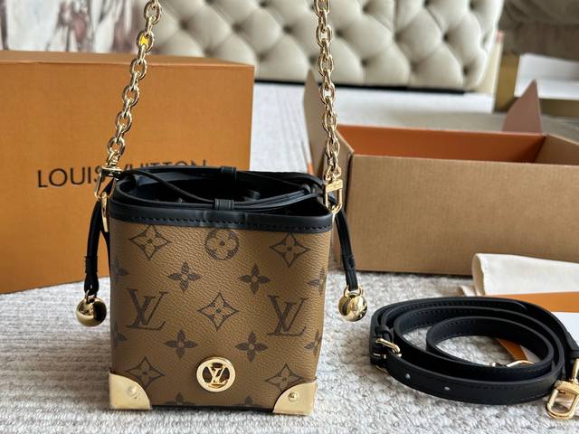 New arrival with box 23Ss) Size: 12*11cm. Cmlv's Noe Purse mini shaomai is so cu