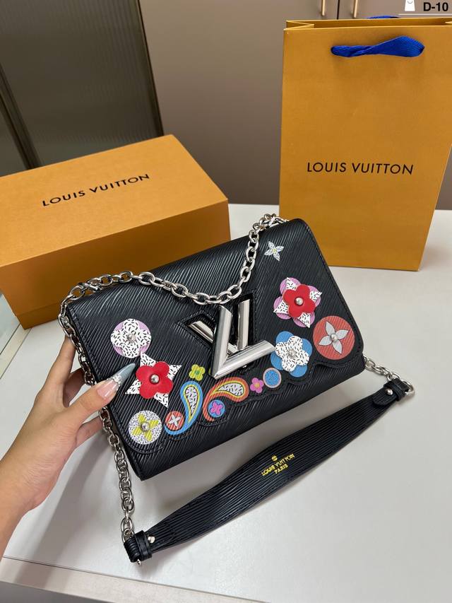 Lv Twist water ripple twist lock bag is retro and elegant, a timeless classic, s