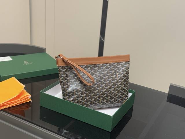 Goyard's new Conti clutch is the ideal companion for storing your daily belongin