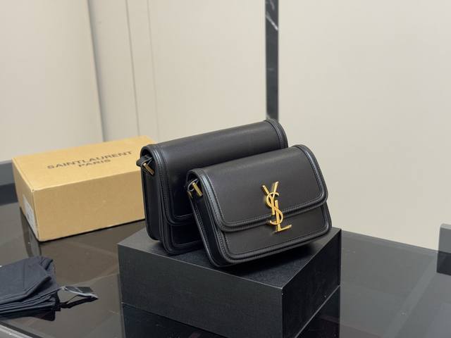 comes with a folding box. Size: 23*16cm x 17*13cm. Made of original Saint Lauren