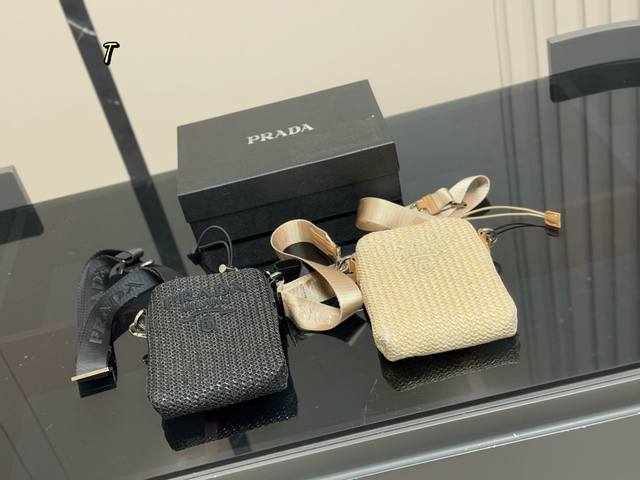 with box Size: 13.16cm Prada Hobo second-hand underarm bag has a casual and simp