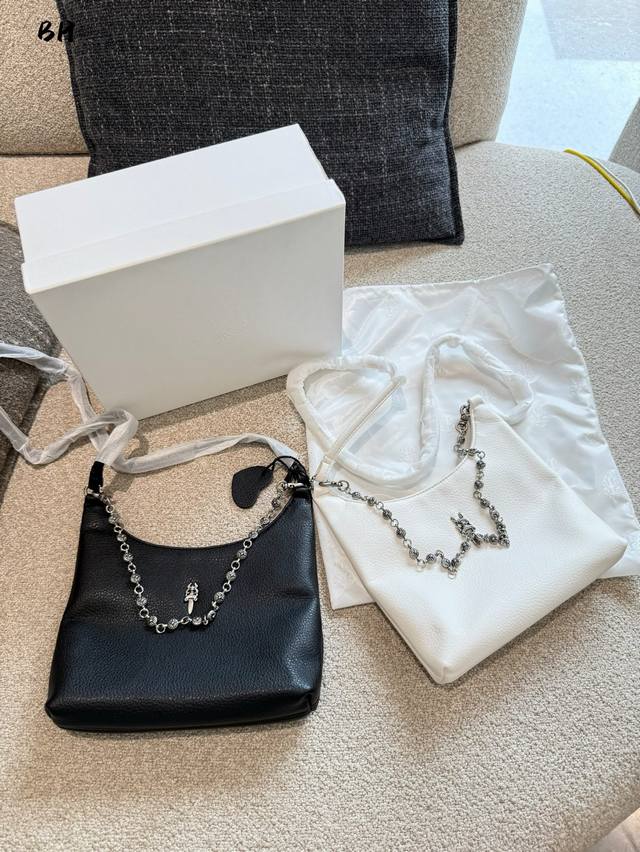 No way, this Chrome Hearts Viv bag is now... TryANewLook It's so popular now, Go