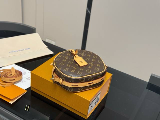 with folding box airplane box replica size: medium width 22*19cm round cake bag