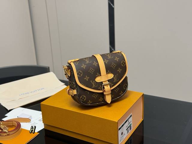 with folding box Size: 20.15cm Lv New Bb Gemini messenger bag! Saumur versatile