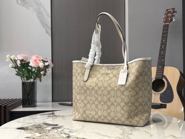 replica edition with box Size: 35*27 CM Coach's new vanilla white tote bag 33. I