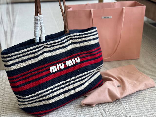 Summer Limited Edition Unboxed! Size 33*34cmmiumiu Summer Limited Edition Straw