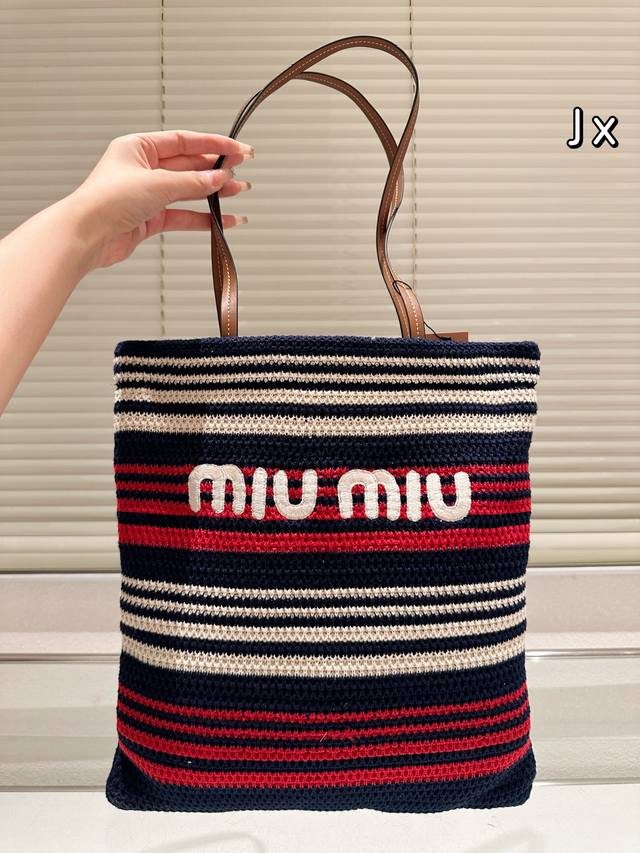 Size: Small 32.40Miumiu summer limited edition beach bag straw series new produc