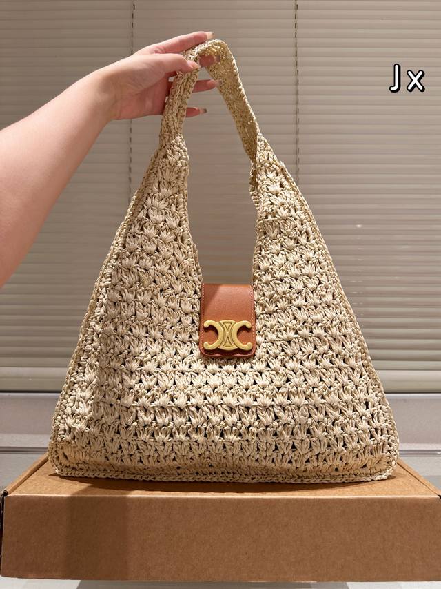 Size 40.25cm Celine Straw Bag This beautiful straw bag is perfect for summer vac