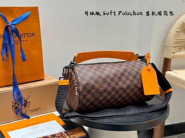 Full Gift Box Size 34.17Lv Men's Soft Polochon Cylindrical Bag. This bag has bee