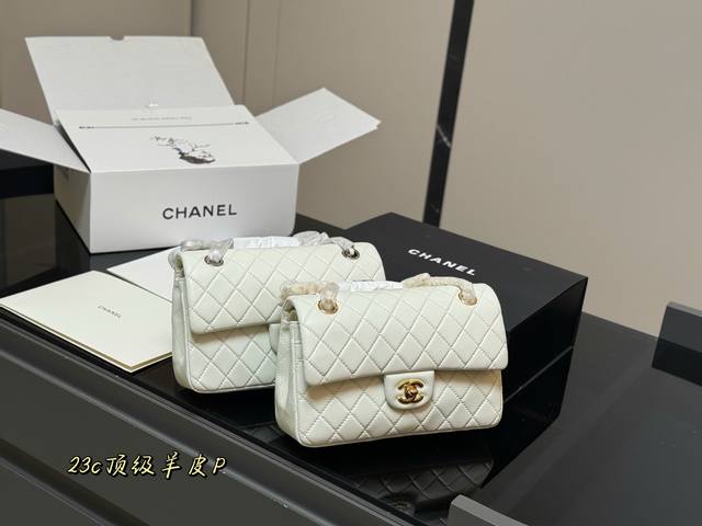 with folding box airplane box Size: 23cm Chanel Cf We have always been very care