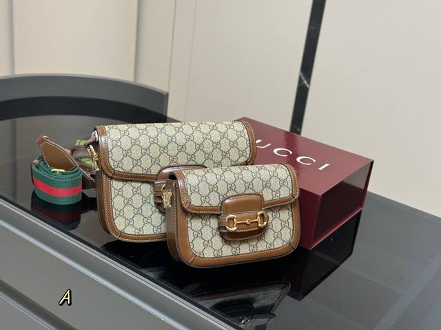 This beautiful 1955 Gucci vintage saddle bag is so pretty! The classic horsebit,