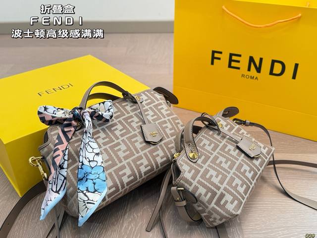Fendi By The Way Boston bag is full of luxury~ It is invincible and durable, wit