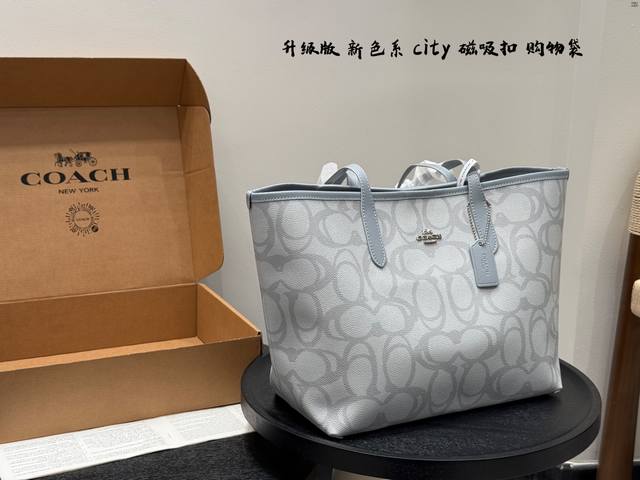 Upgraded version of the airplane box! New colors Size: 33*27cm Coach magnetic cl