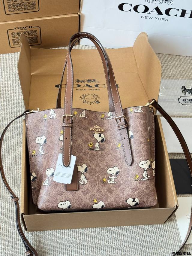 leather version of the Coach Snoopy Mollie 25 tote bag. Coach OEM P latest shopp