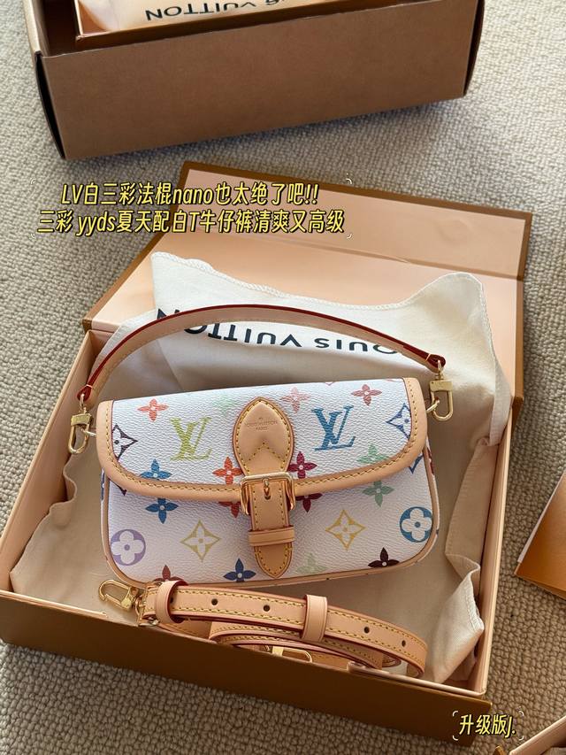 Upgraded version with box Size: 19*11Cml Diane Nano baguette, you are so good at