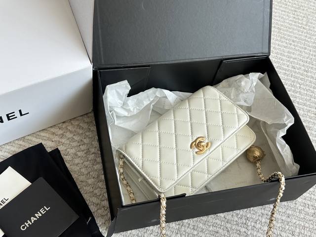 Full package upgrade version Size: 20*13cm High quality lambskin Woc. Gold ball