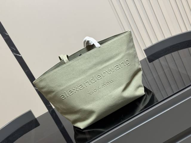 Unboxed Size: 33.30cm Alexander Wang 25 new tote bag Aw super practical big bag,